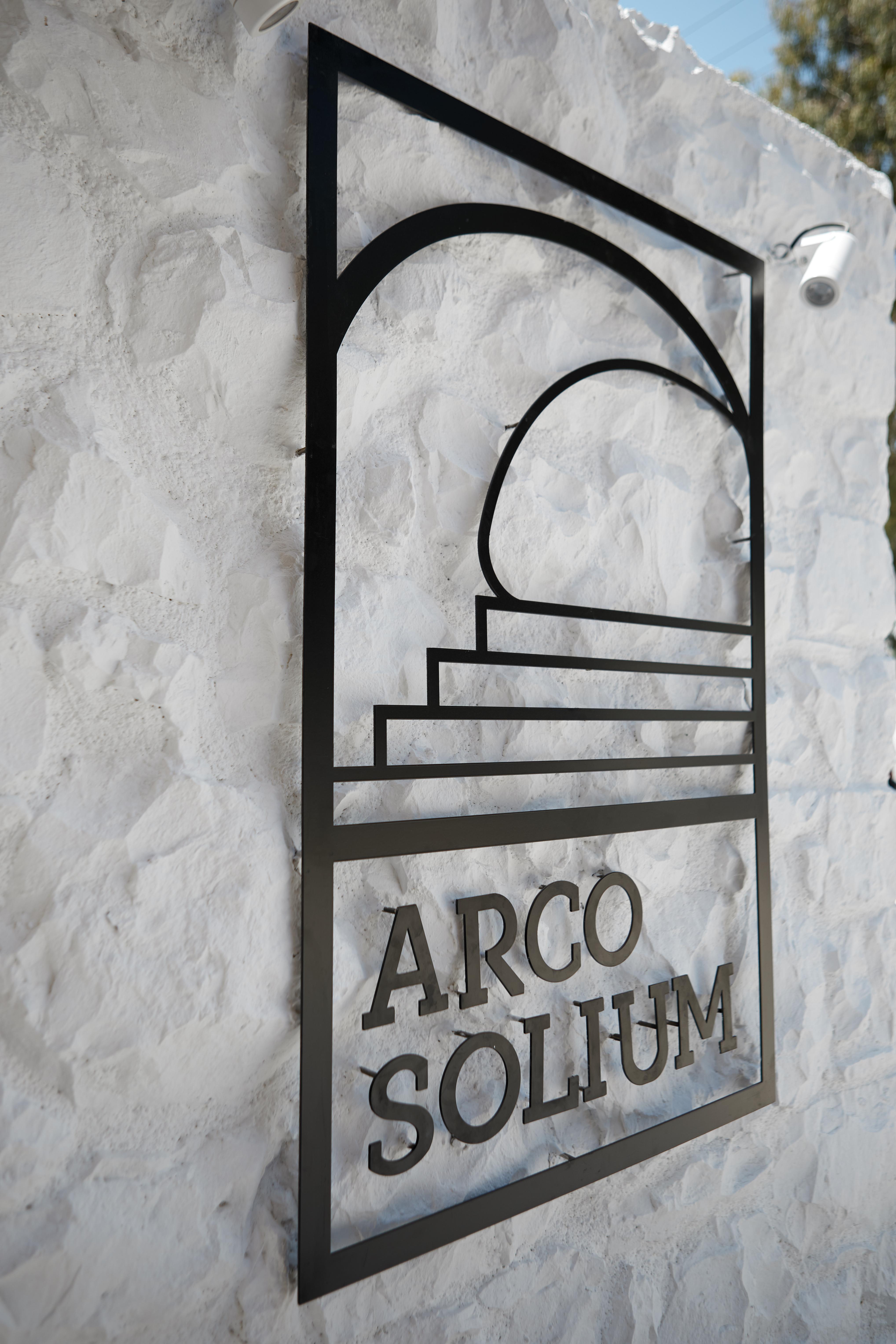 Arco Solium Suites Adamantas  Exteriér fotografie