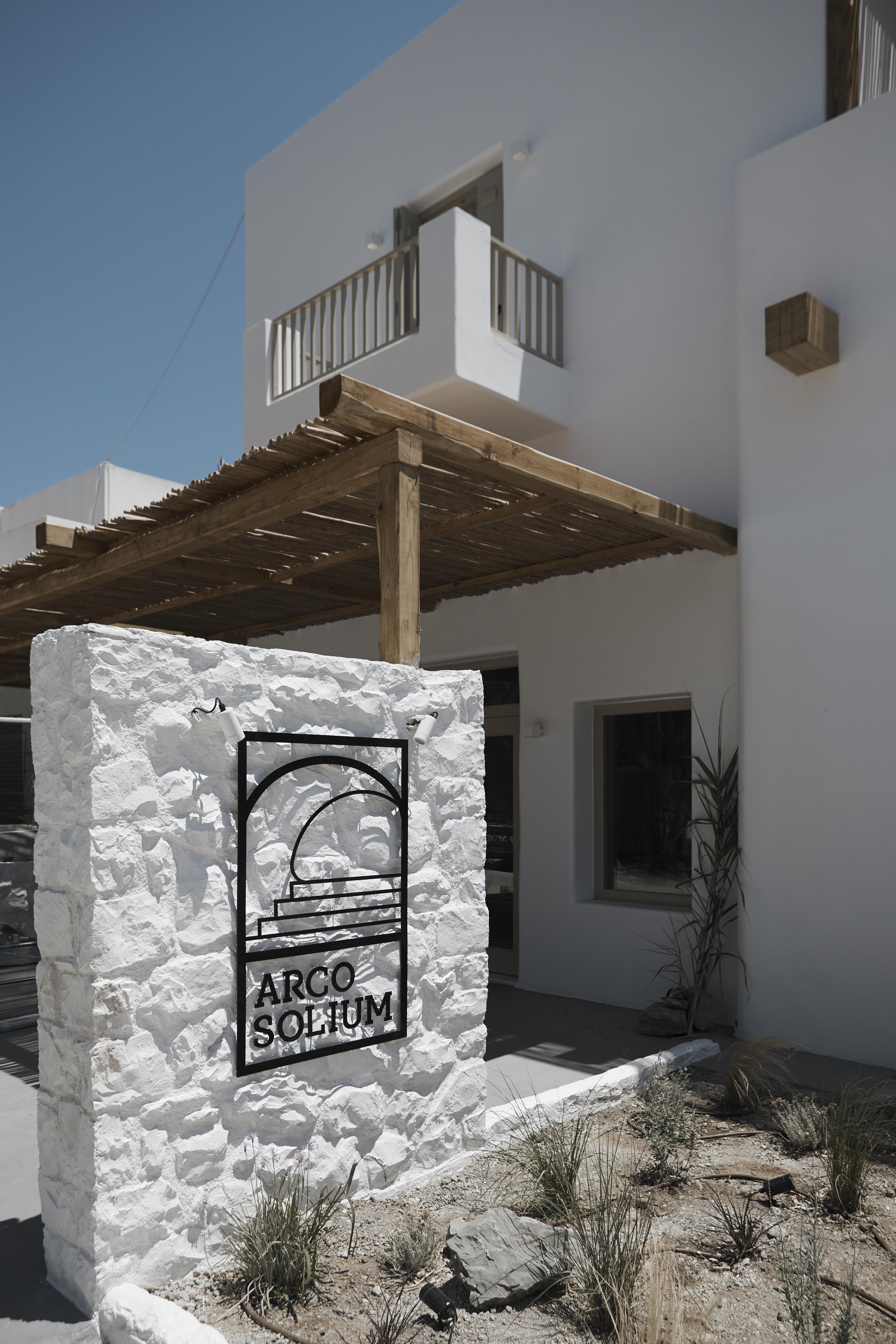 Arco Solium Suites Adamantas  Exteriér fotografie